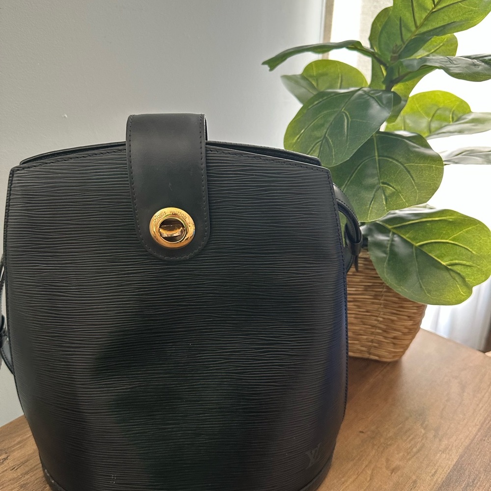 Louis Vuitton Epi leather Bucket Bag with Gold Accent in great condition